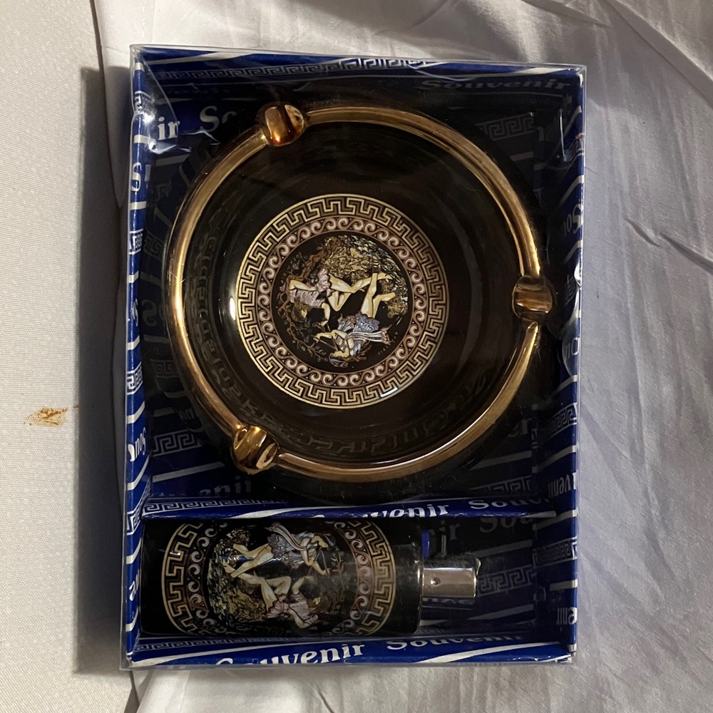 New.  2 pc Souvenir from Greece. Hand made 4” circle ashtray with 22k gold trim